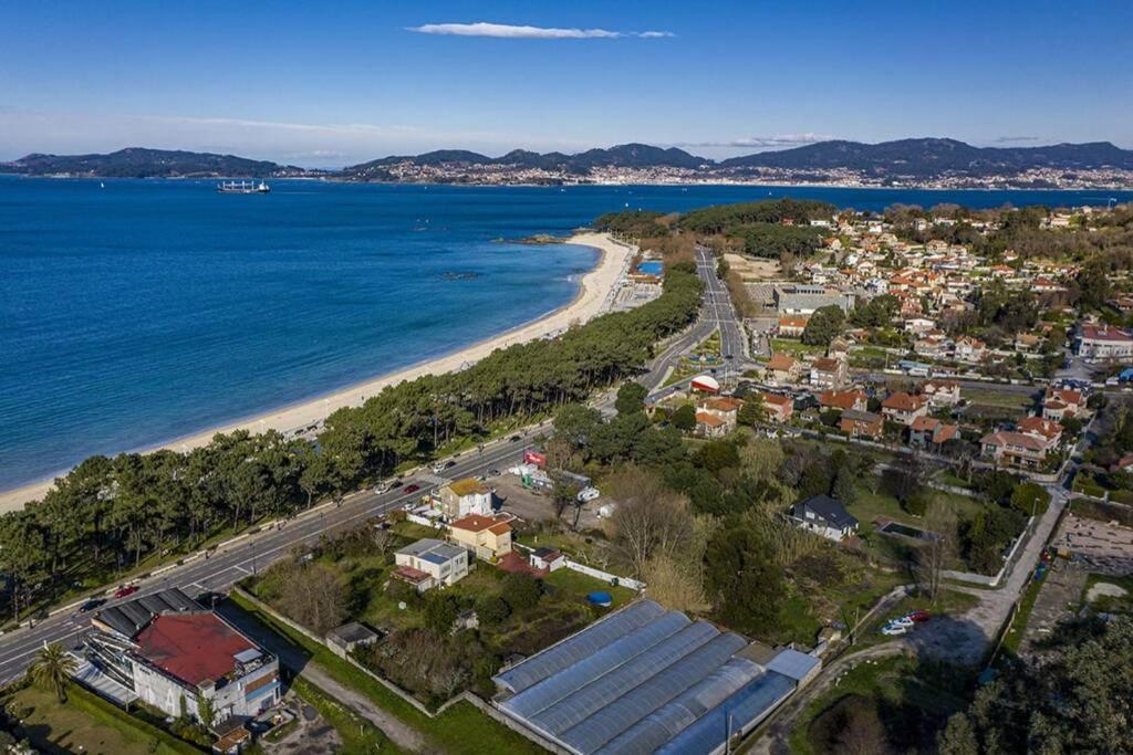 Apartamentos En Playa De Samil Primera Linea De Playa Pe Na Areia ヴィーゴ エクステリア 写真