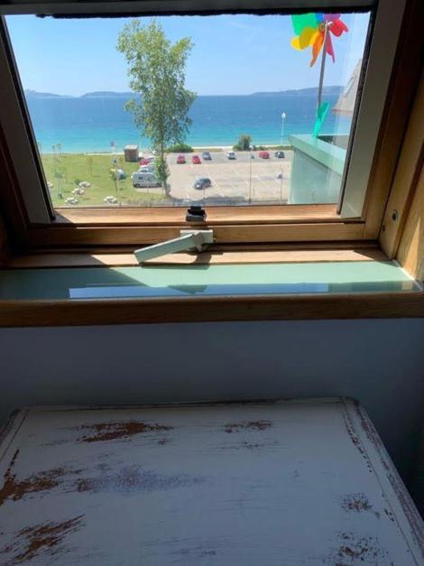 Apartamentos En Playa De Samil Primera Linea De Playa Pe Na Areia ヴィーゴ エクステリア 写真