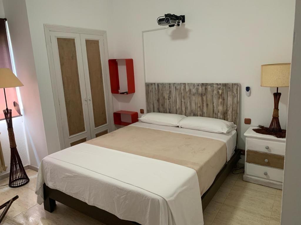 Apartamentos En Playa De Samil Primera Linea De Playa Pe Na Areia ヴィーゴ エクステリア 写真
